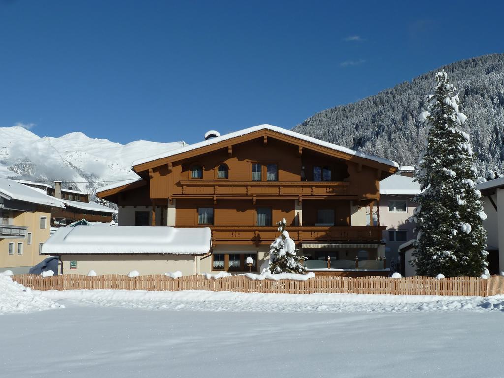 Haus Hochland Hotell Tux Eksteriør bilde