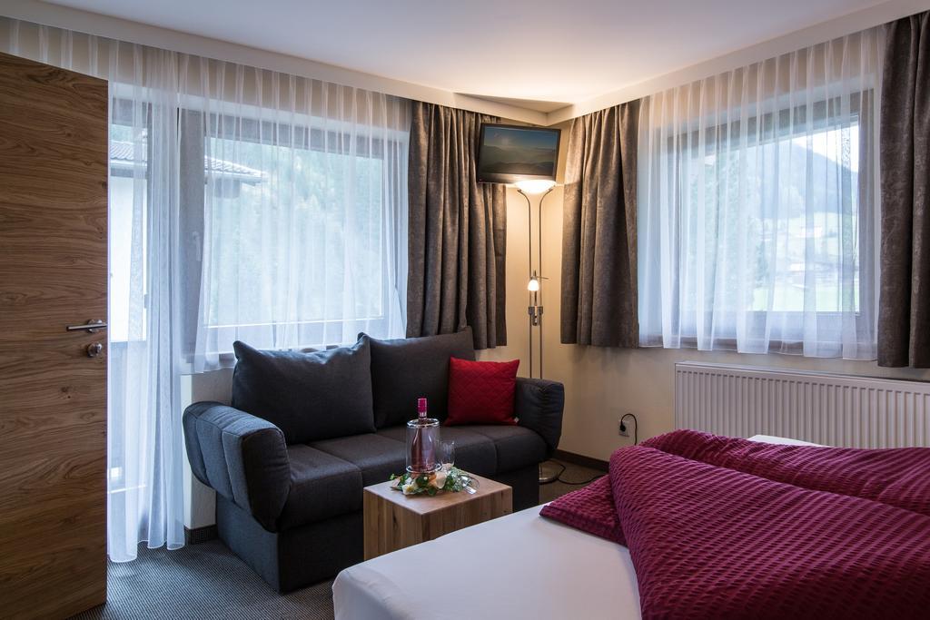 Haus Hochland Hotell Tux Eksteriør bilde