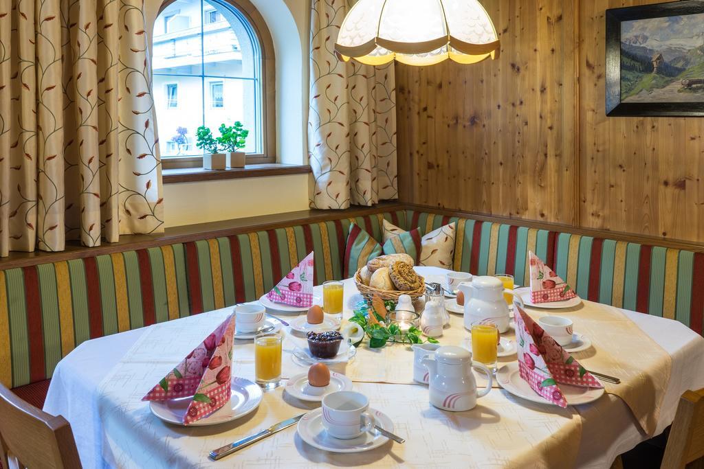 Haus Hochland Hotell Tux Eksteriør bilde